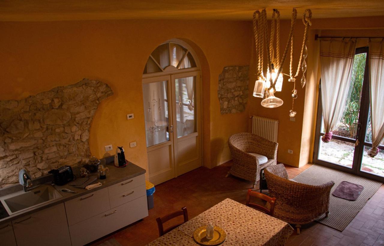 Bed and Breakfast Due Archi SantʼAmbrogio di Valpolicella Exterior foto